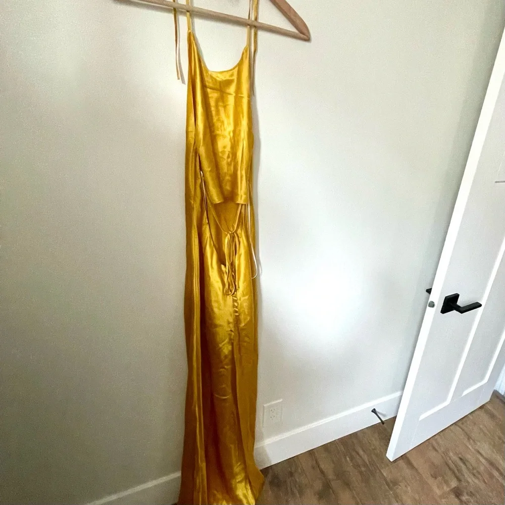 Reformation Jeany Silk Dress Tumeric Size Large NWT - Picture 9 of 16